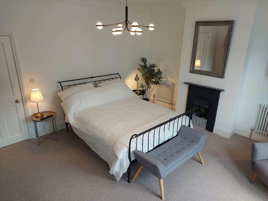 Large Newly Refurbished House Close To Harbour Bristol Eksteriør bilde